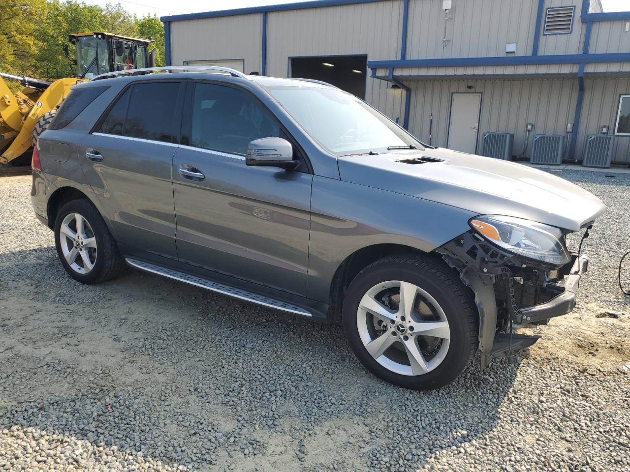 Photo 3 VIN: 4JGDA5HB8JB064869 - MERCEDES-BENZ GLE 