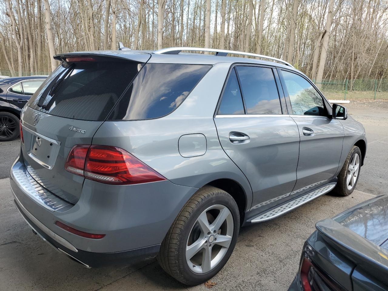 Photo 2 VIN: 4JGDA5HBXGA752712 - MERCEDES-BENZ GLE 