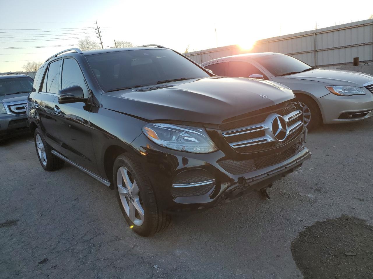 Photo 3 VIN: 4JGDA5HBXHA974331 - MERCEDES-BENZ GLE 