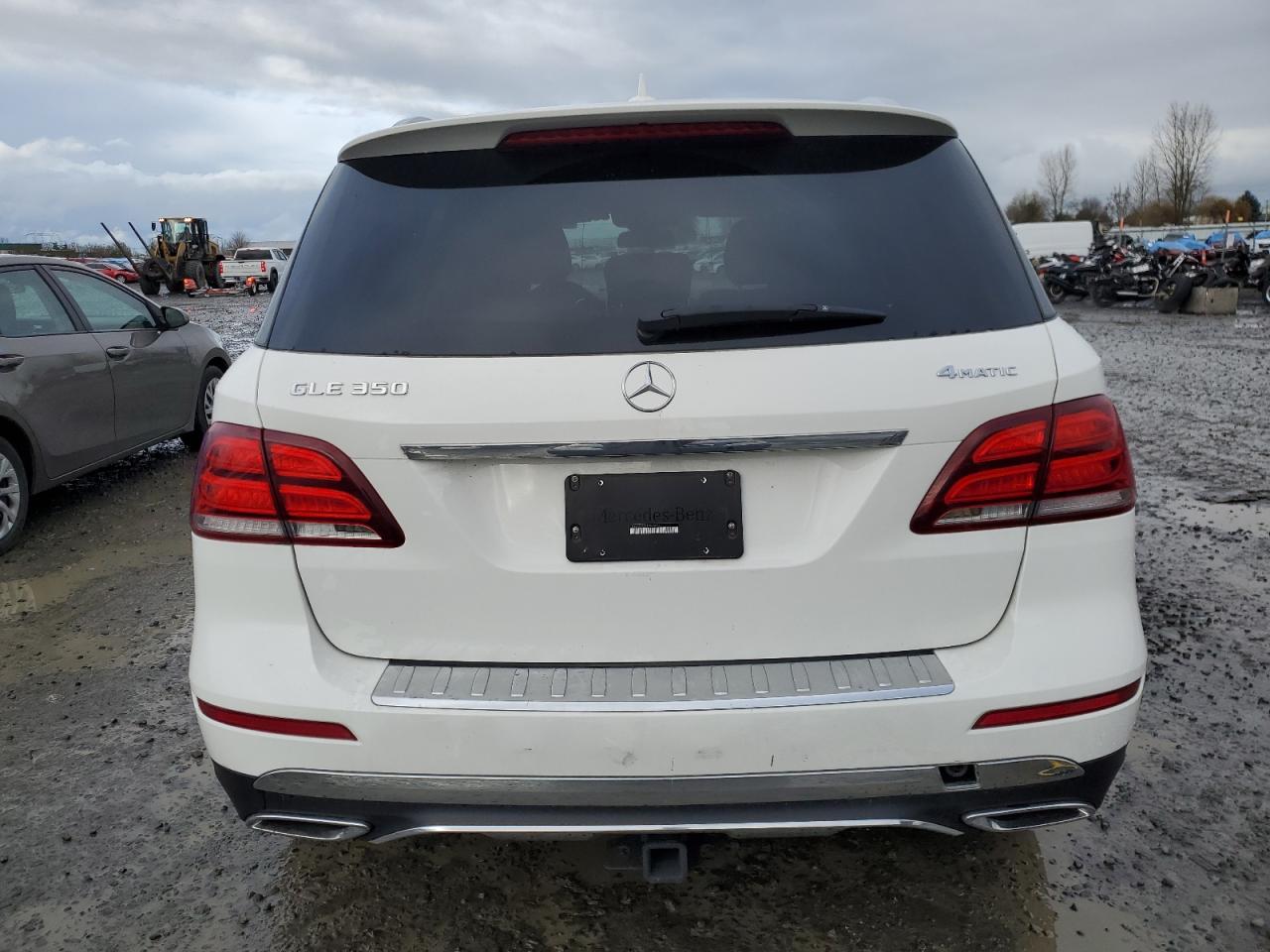 Photo 5 VIN: 4JGDA5HBXJB060774 - MERCEDES-BENZ GLE 