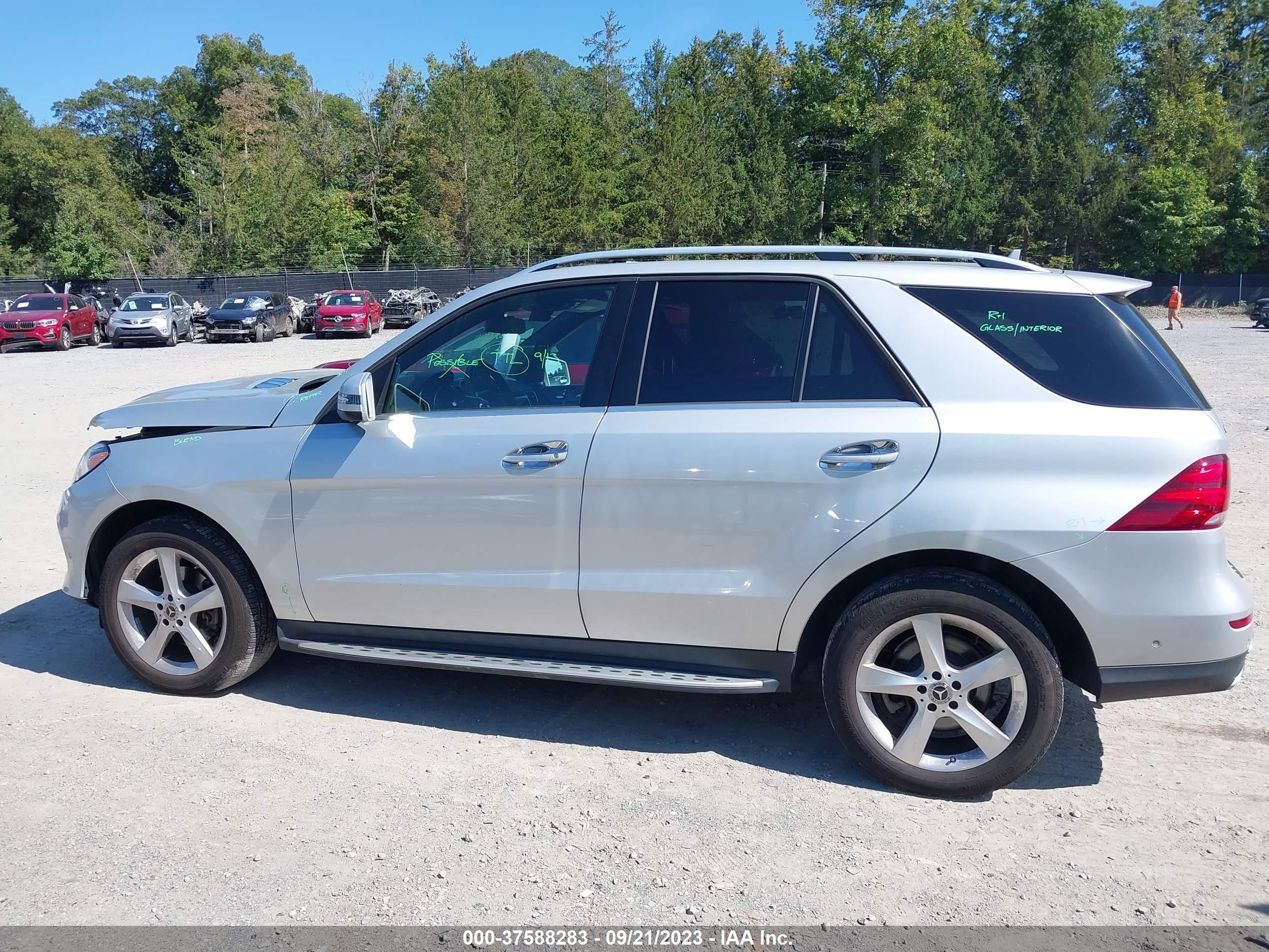 Photo 13 VIN: 4JGDA5HBXJB109990 - MERCEDES-BENZ GLE 