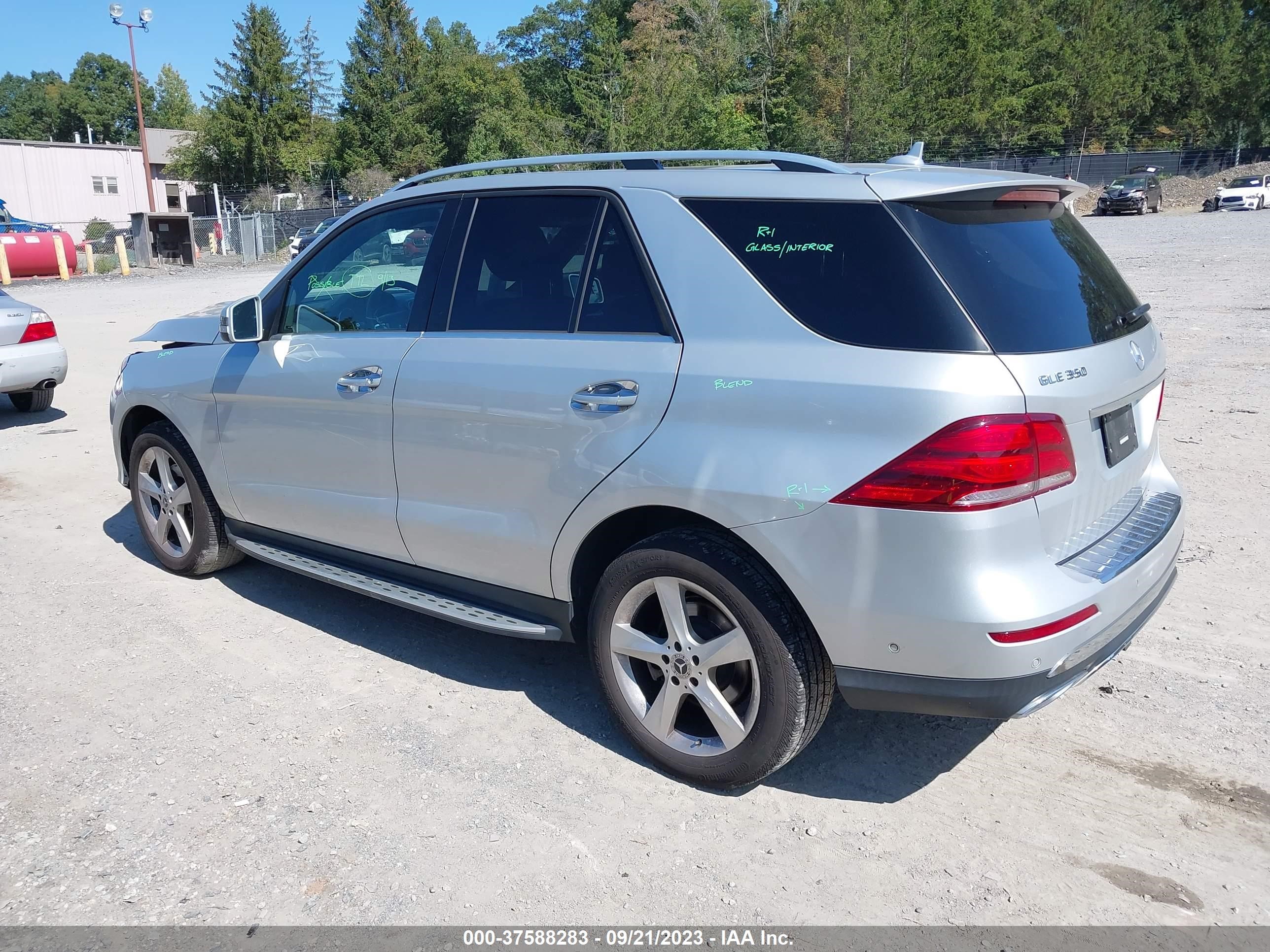 Photo 2 VIN: 4JGDA5HBXJB109990 - MERCEDES-BENZ GLE 