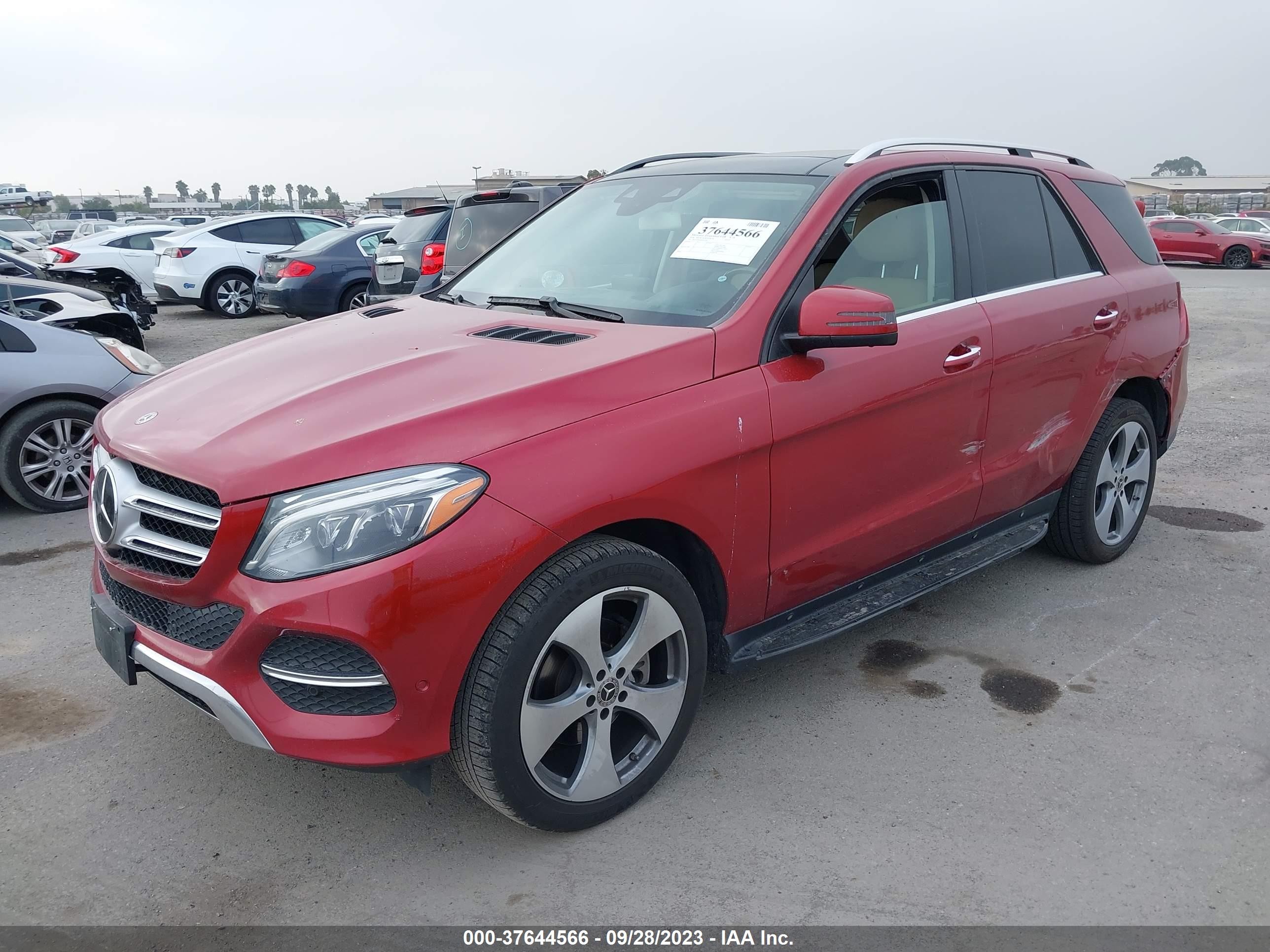 Photo 1 VIN: 4JGDA5JB0JB043198 - MERCEDES-BENZ GLE 