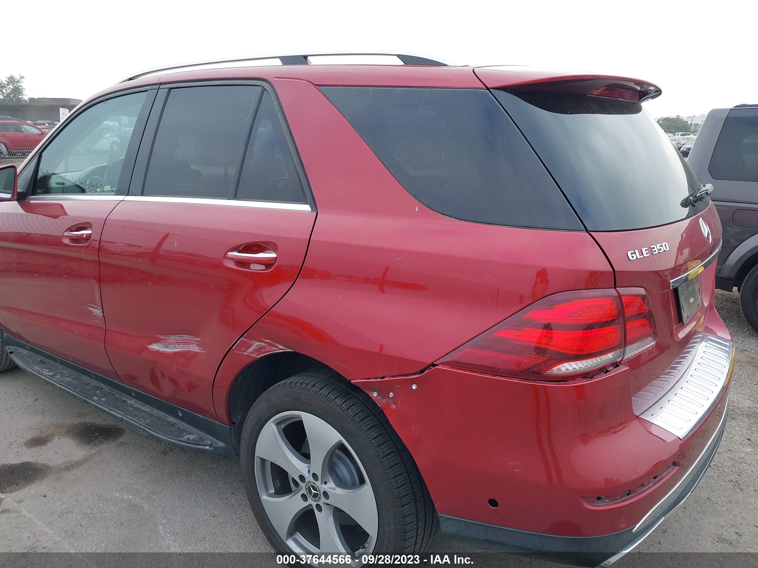 Photo 11 VIN: 4JGDA5JB0JB043198 - MERCEDES-BENZ GLE 