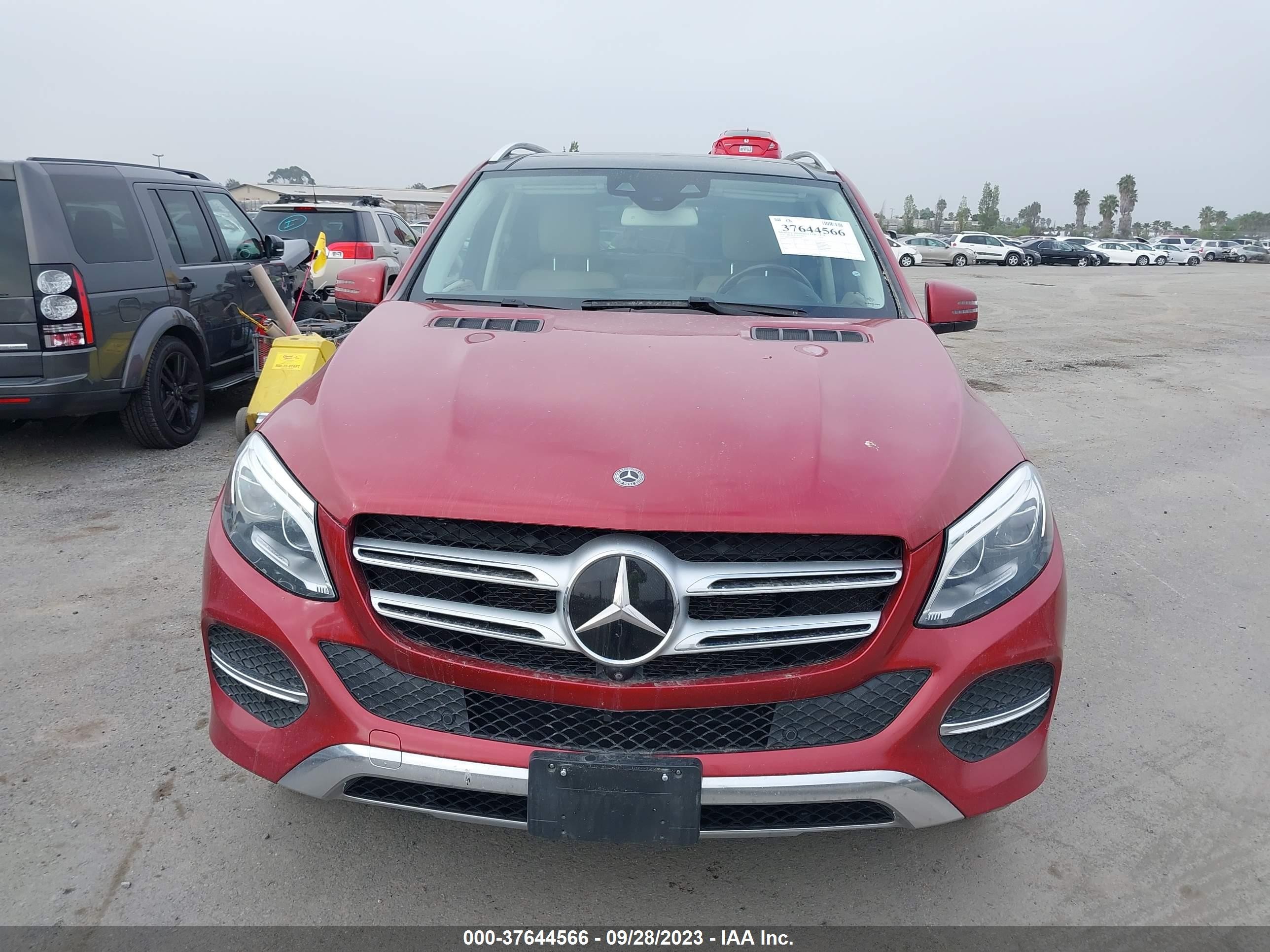 Photo 12 VIN: 4JGDA5JB0JB043198 - MERCEDES-BENZ GLE 