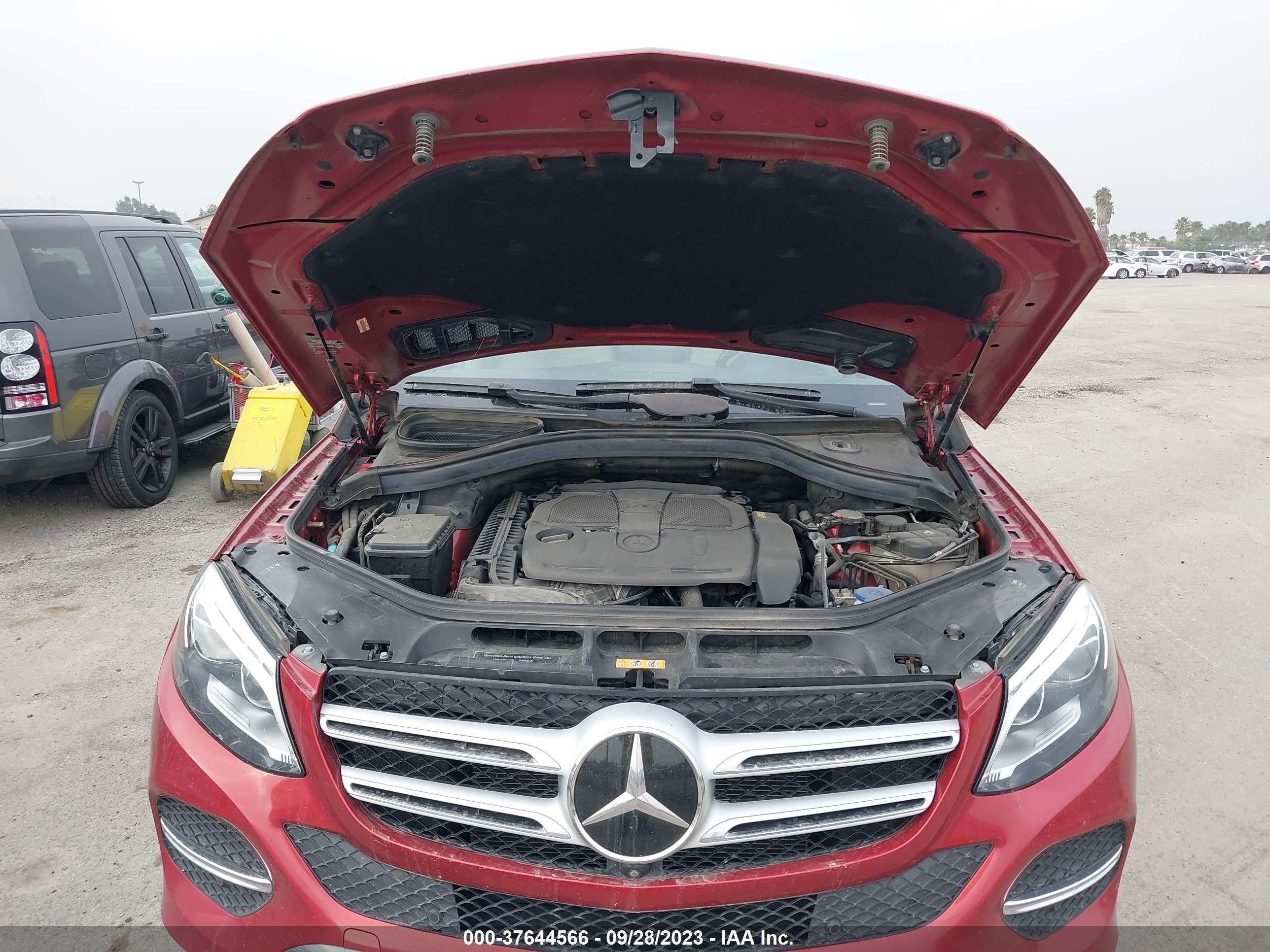 Photo 9 VIN: 4JGDA5JB0JB043198 - MERCEDES-BENZ GLE 