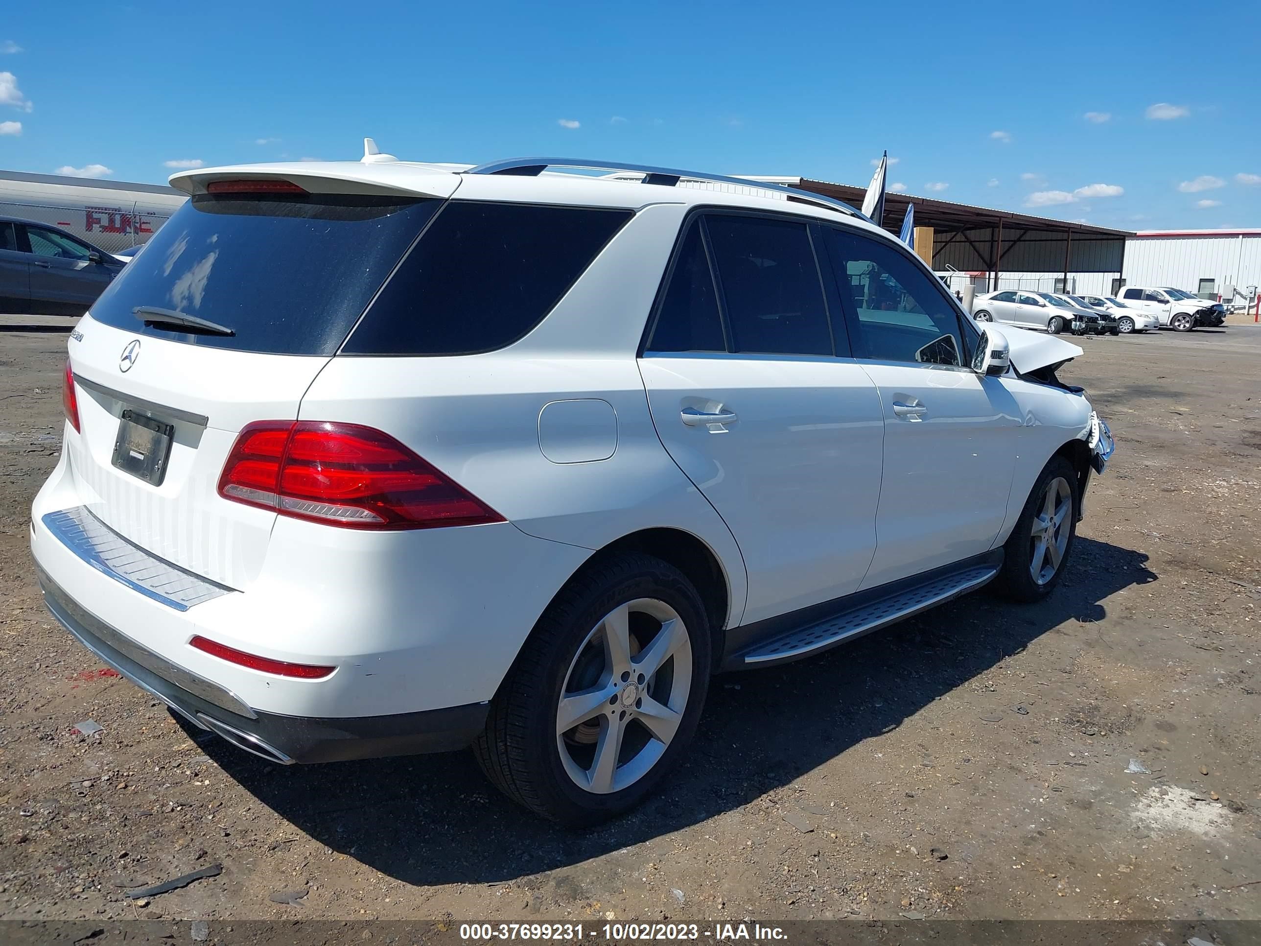 Photo 3 VIN: 4JGDA5JB2HA892071 - MERCEDES-BENZ GLE 