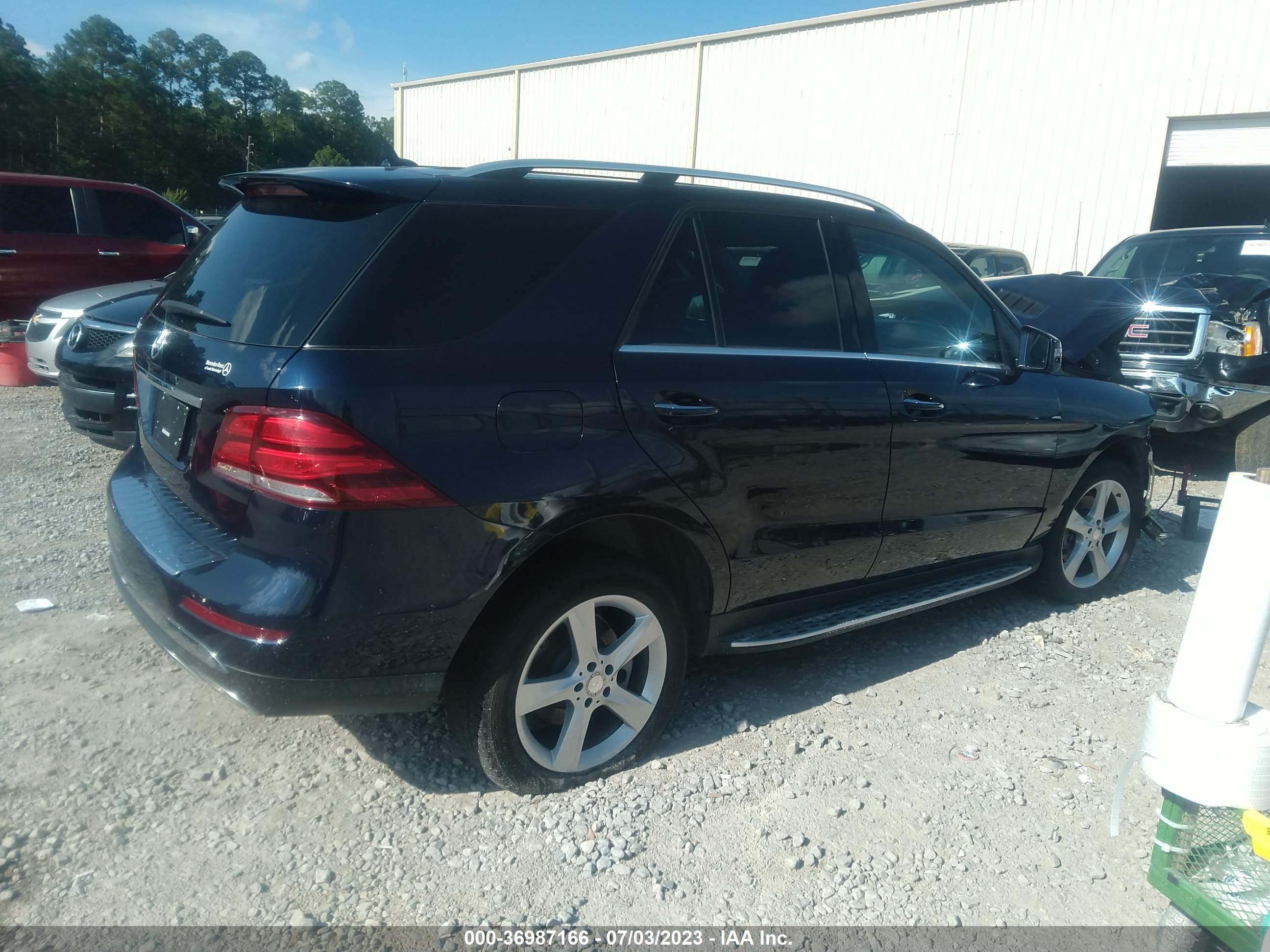 Photo 3 VIN: 4JGDA5JB3GA754750 - MERCEDES-BENZ GLE 