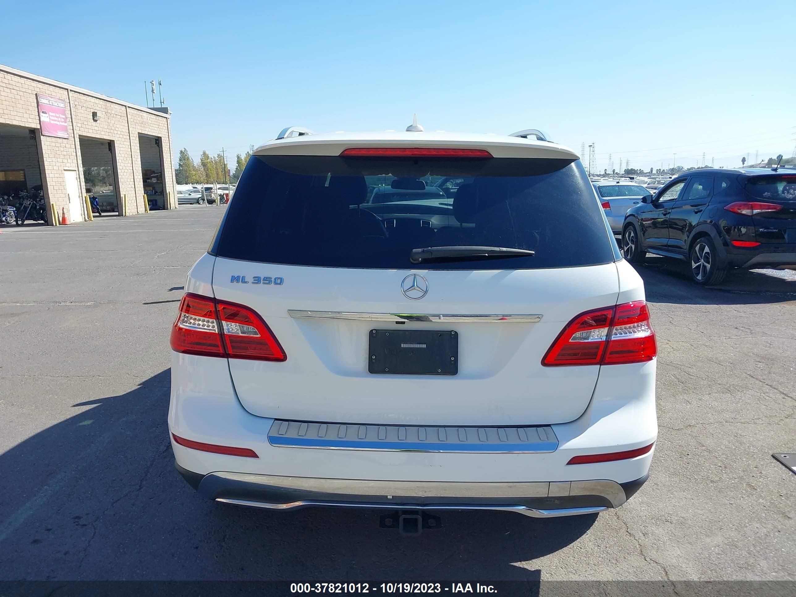 Photo 16 VIN: 4JGDA5JB5FA575902 - MERCEDES-BENZ M-CLASS 