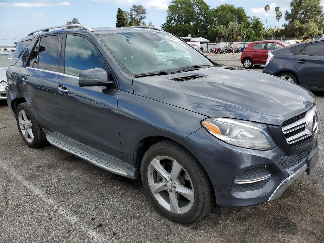 Photo 3 VIN: 4JGDA5JB5GA770416 - MERCEDES-BENZ GLE 