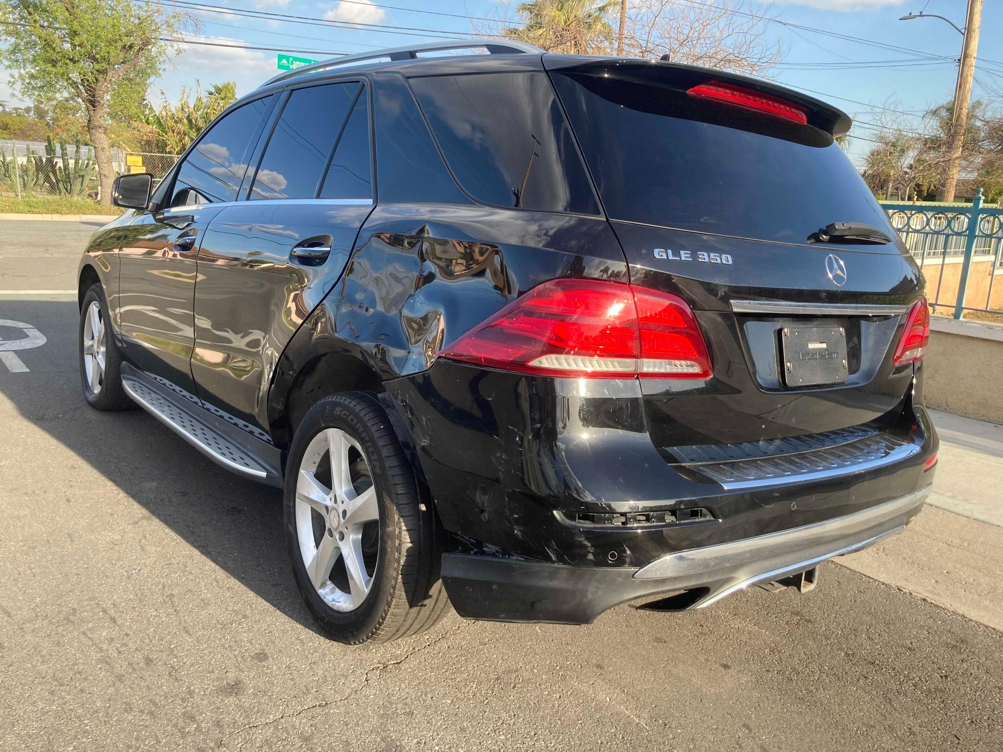 Photo 2 VIN: 4JGDA5JB5HA823665 - MERCEDES-BENZ GLE 