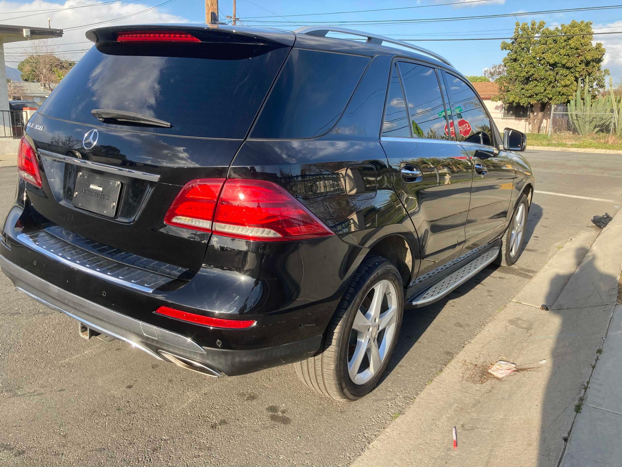 Photo 3 VIN: 4JGDA5JB5HA823665 - MERCEDES-BENZ GLE 