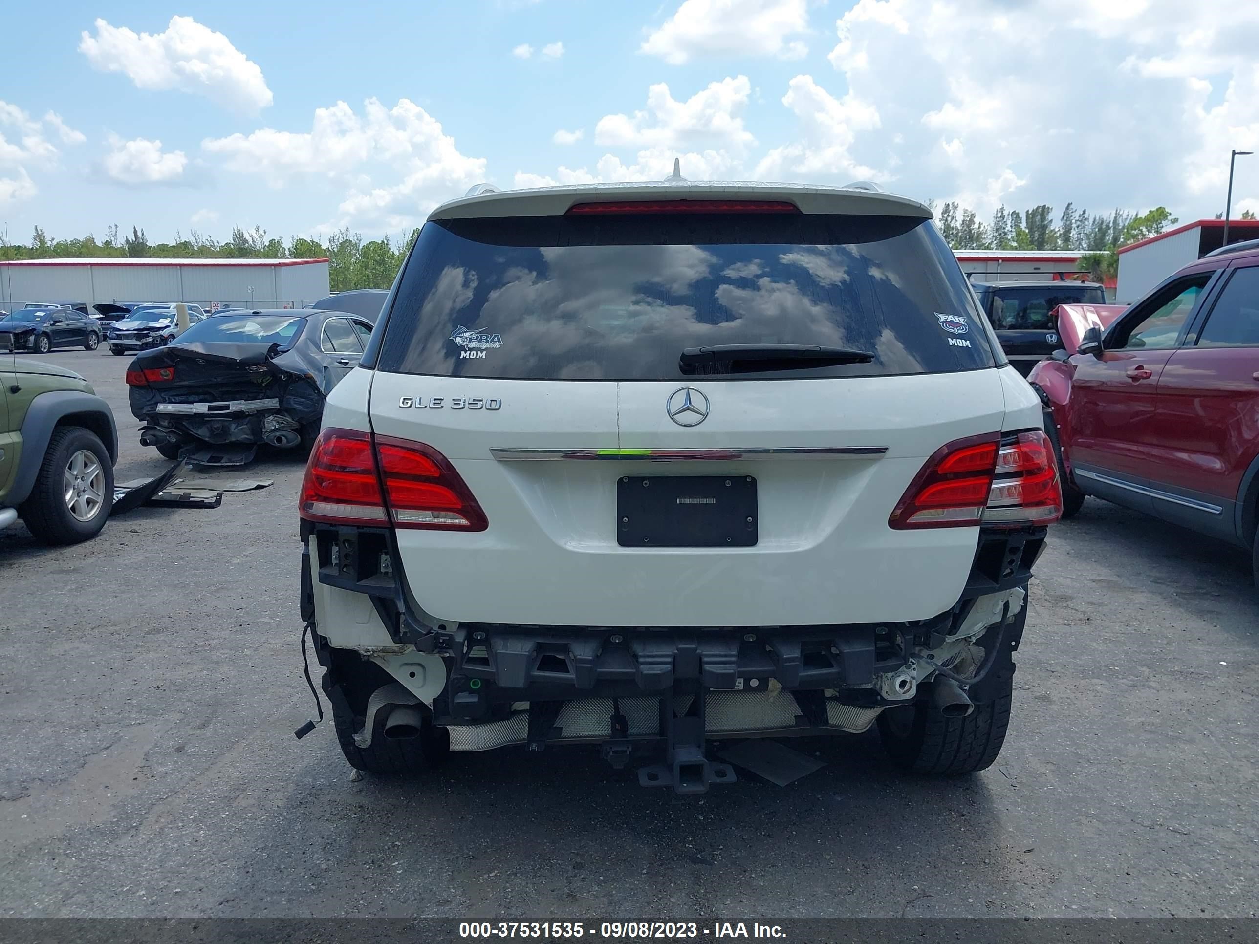 Photo 5 VIN: 4JGDA5JB6GA720026 - MERCEDES-BENZ GLE 