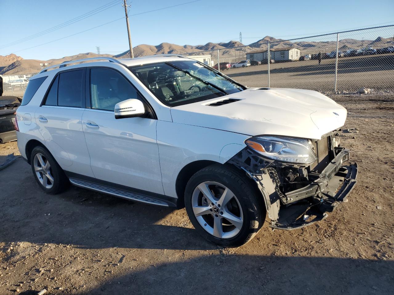 Photo 3 VIN: 4JGDA5JB7HA961644 - MERCEDES-BENZ GLE 