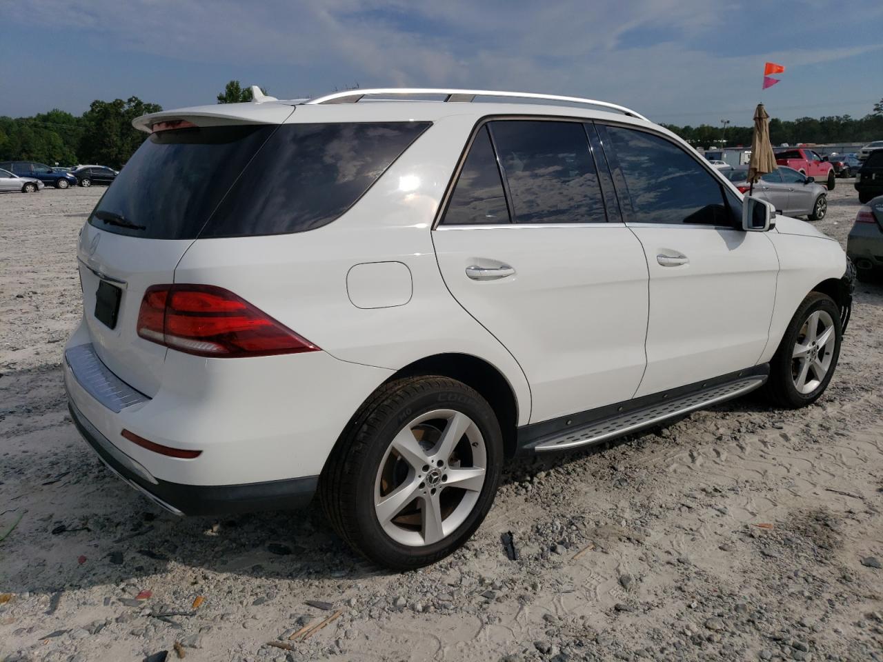 Photo 2 VIN: 4JGDA5JB8JB037813 - MERCEDES-BENZ GLE 