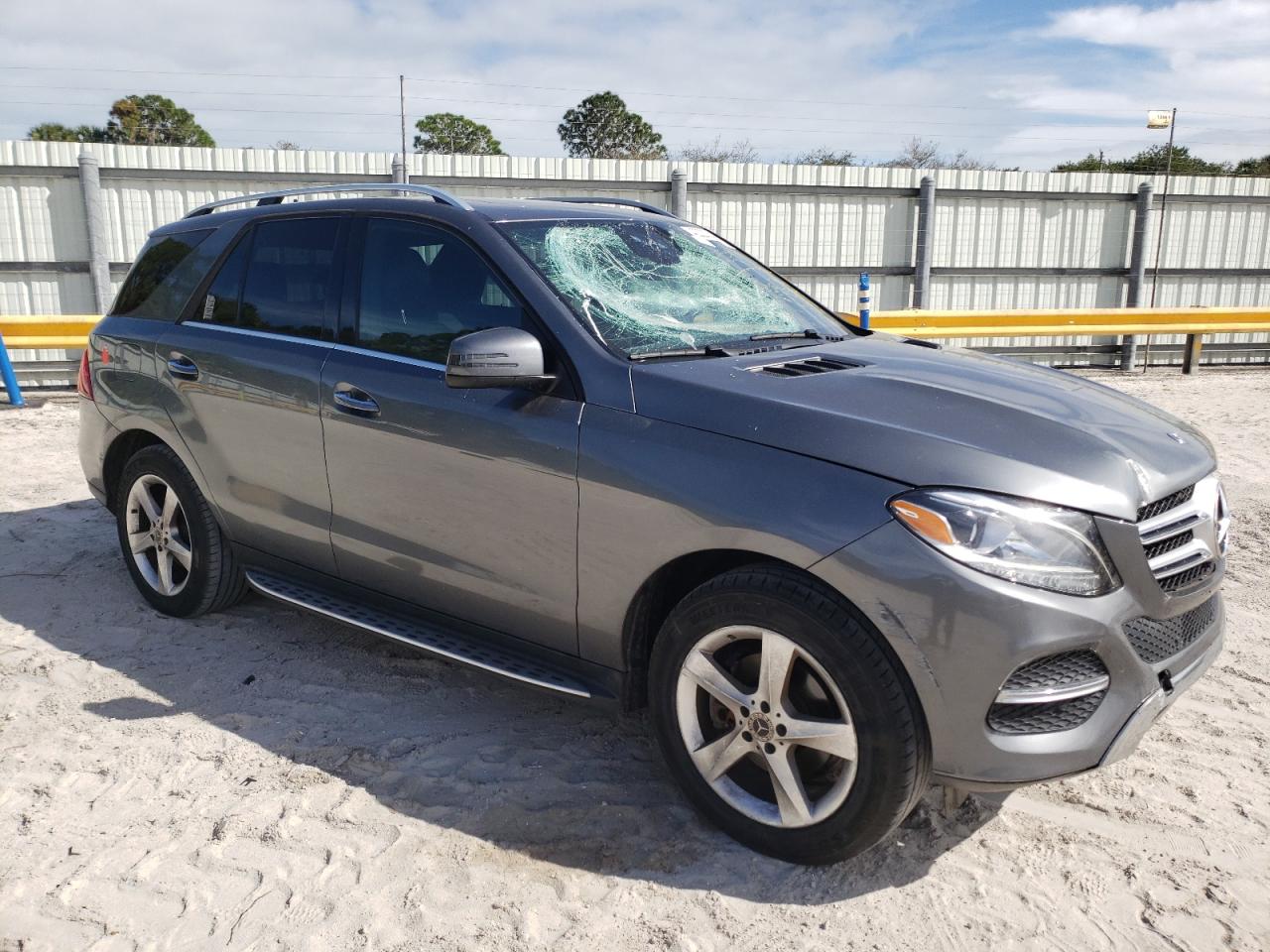 Photo 3 VIN: 4JGDA5JB8JB089085 - MERCEDES-BENZ GLE 