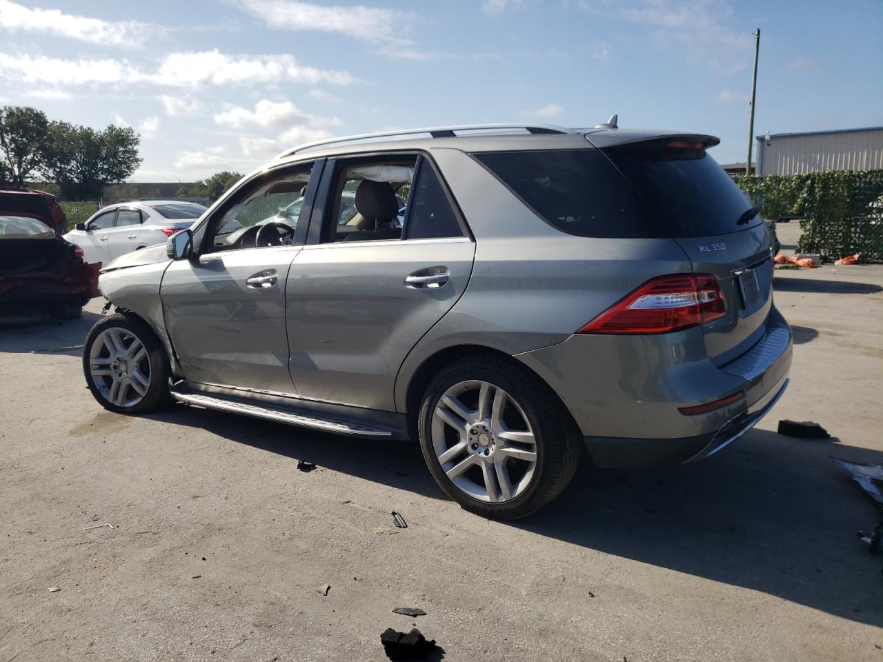 Photo 1 VIN: 4JGDA5JB9FA527917 - MERCEDES-BENZ ML 350 