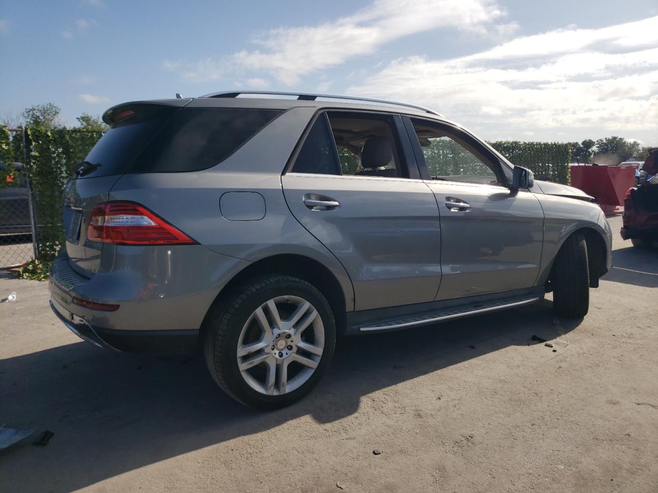 Photo 2 VIN: 4JGDA5JB9FA527917 - MERCEDES-BENZ ML 350 