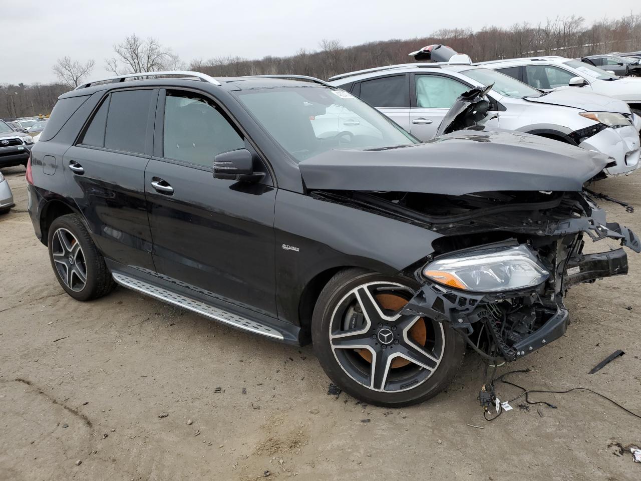 Photo 3 VIN: 4JGDA6EB8JB111036 - MERCEDES-BENZ GLE 