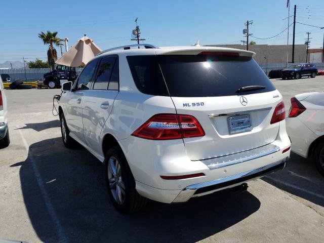 Photo 2 VIN: 4JGDA7DB0DA121593 - MERCEDES-BENZ ML 550 4MA 