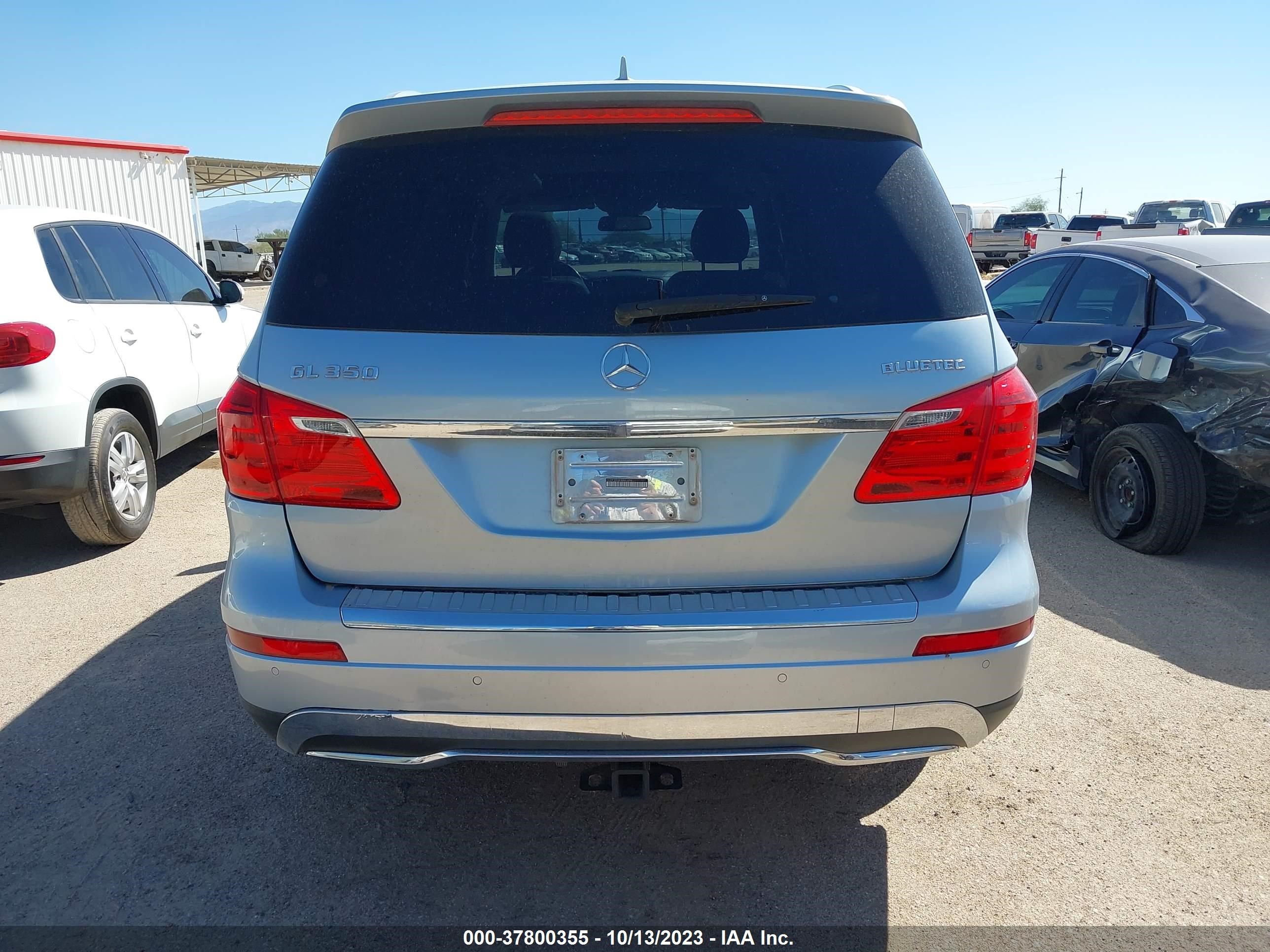 Photo 15 VIN: 4JGDF2EE6FA441694 - MERCEDES-BENZ GL-KLASSE 