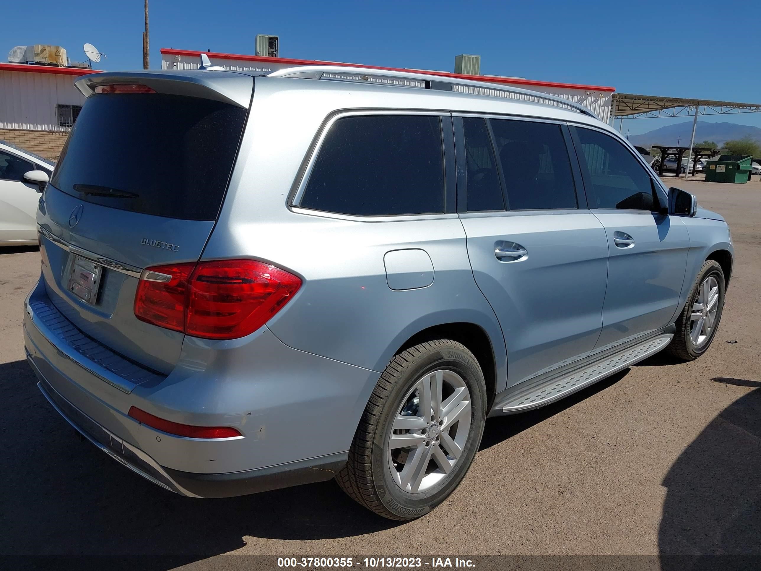 Photo 3 VIN: 4JGDF2EE6FA441694 - MERCEDES-BENZ GL-KLASSE 