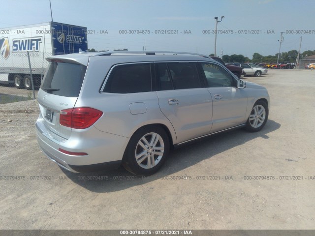 Photo 3 VIN: 4JGDF2EE6FA511369 - MERCEDES-BENZ GL-CLASS 