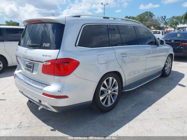 Photo 3 VIN: 4JGDF2EE6FA583835 - MERCEDES-BENZ GL-CLASS 