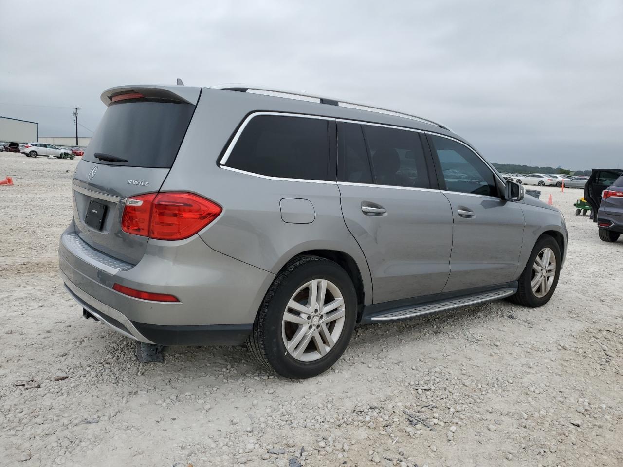 Photo 2 VIN: 4JGDF2EE8FA573100 - MERCEDES-BENZ GL-KLASSE 