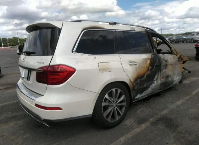 Photo 3 VIN: 4JGDF6EE0FA469305 - MERCEDES-BENZ GL-CLASS 