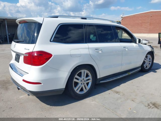 Photo 3 VIN: 4JGDF6EE0GA711754 - MERCEDES-BENZ GL-CLASS 