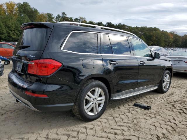 Photo 2 VIN: 4JGDF6EE2FA482458 - MERCEDES-BENZ GL-CLASS 