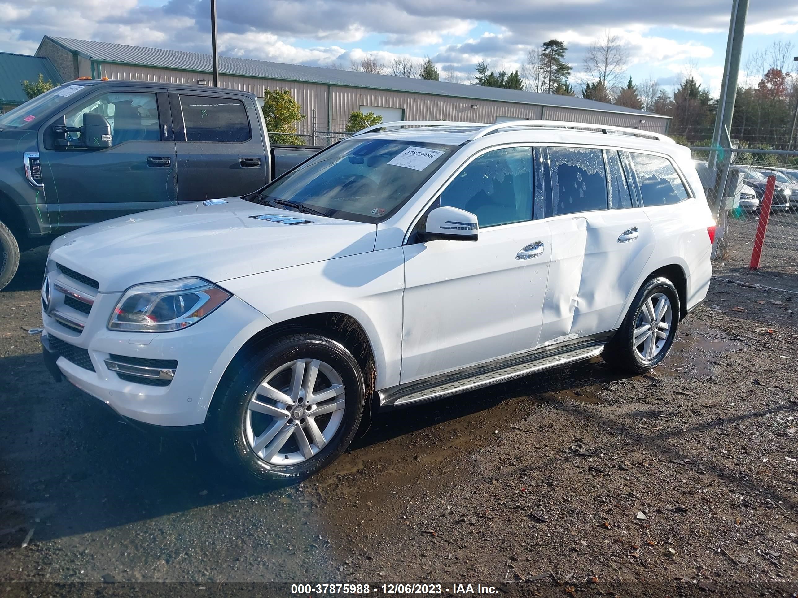 Photo 1 VIN: 4JGDF6EE5FA551899 - MERCEDES-BENZ GL-KLASSE 