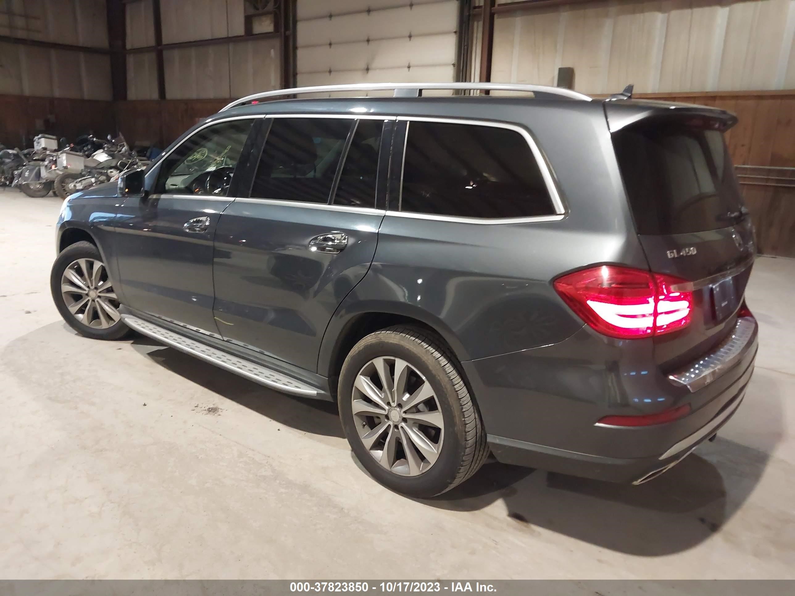 Photo 2 VIN: 4JGDF6EE7FA574956 - MERCEDES-BENZ GL-KLASSE 