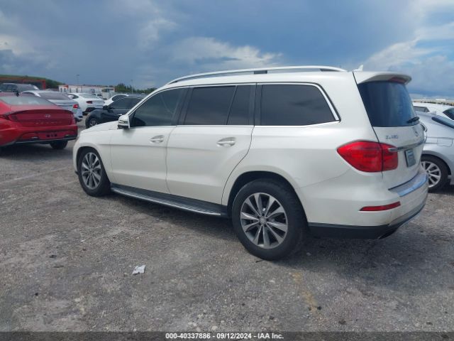 Photo 2 VIN: 4JGDF6EE8FA493495 - MERCEDES-BENZ GL-CLASS 