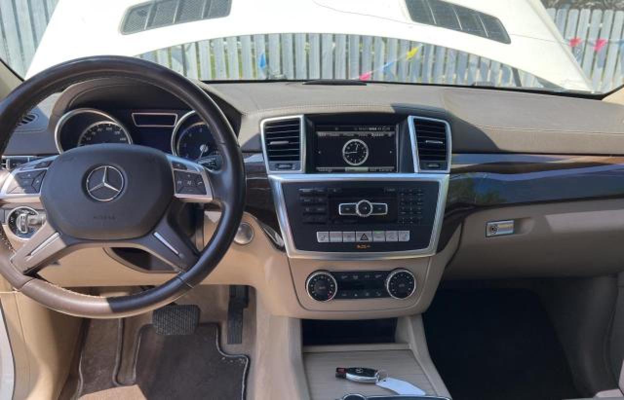 Photo 8 VIN: 4JGDF6EE9FA524494 - MERCEDES-BENZ GL-CLASS 