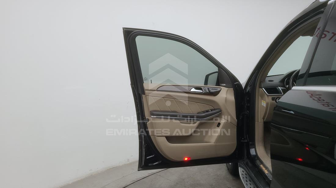 Photo 14 VIN: 4JGDF7CE0EA273498 - MERCEDES GL 