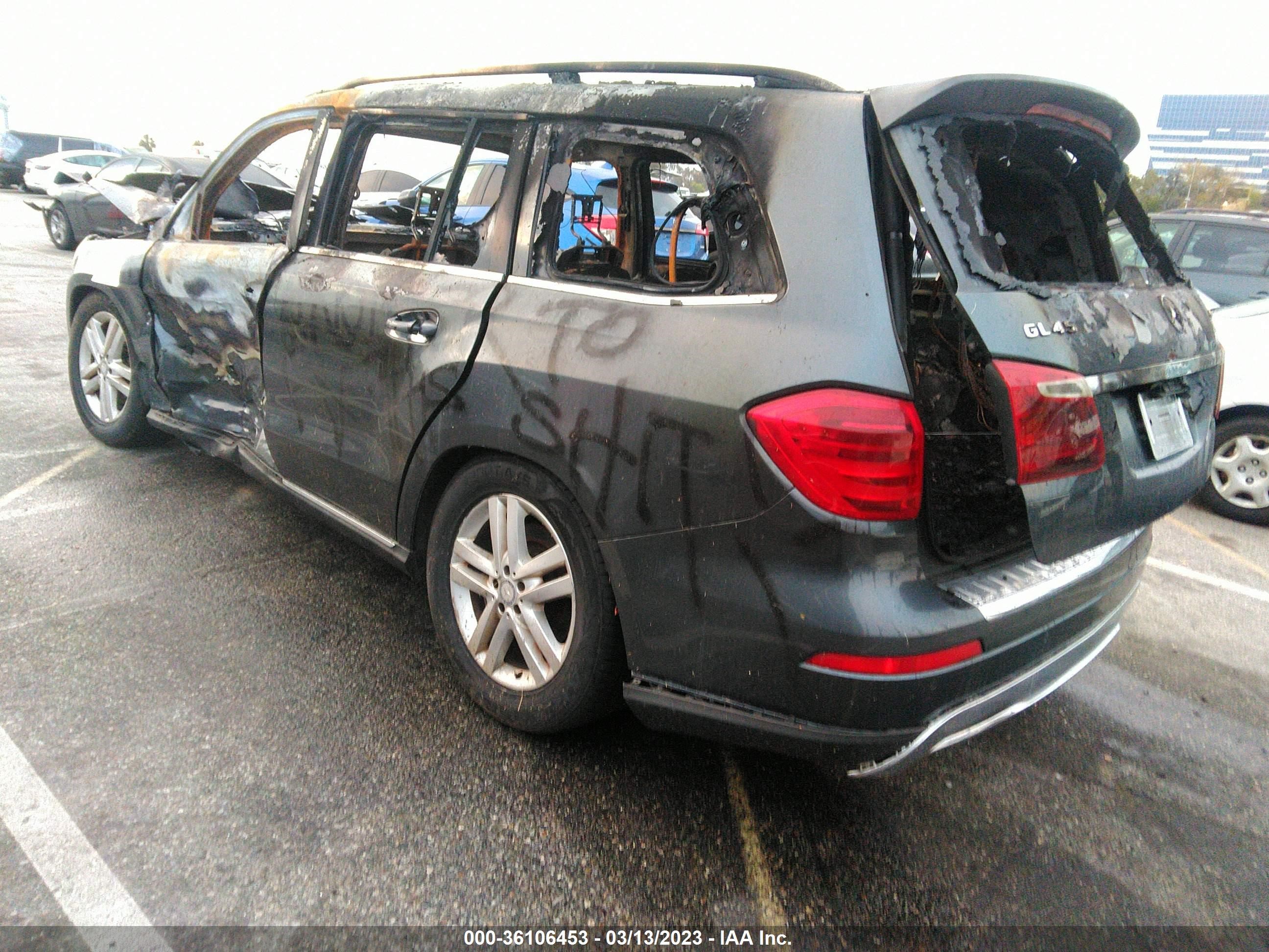 Photo 2 VIN: 4JGDF7CE1EA314477 - MERCEDES-BENZ GL-KLASSE 