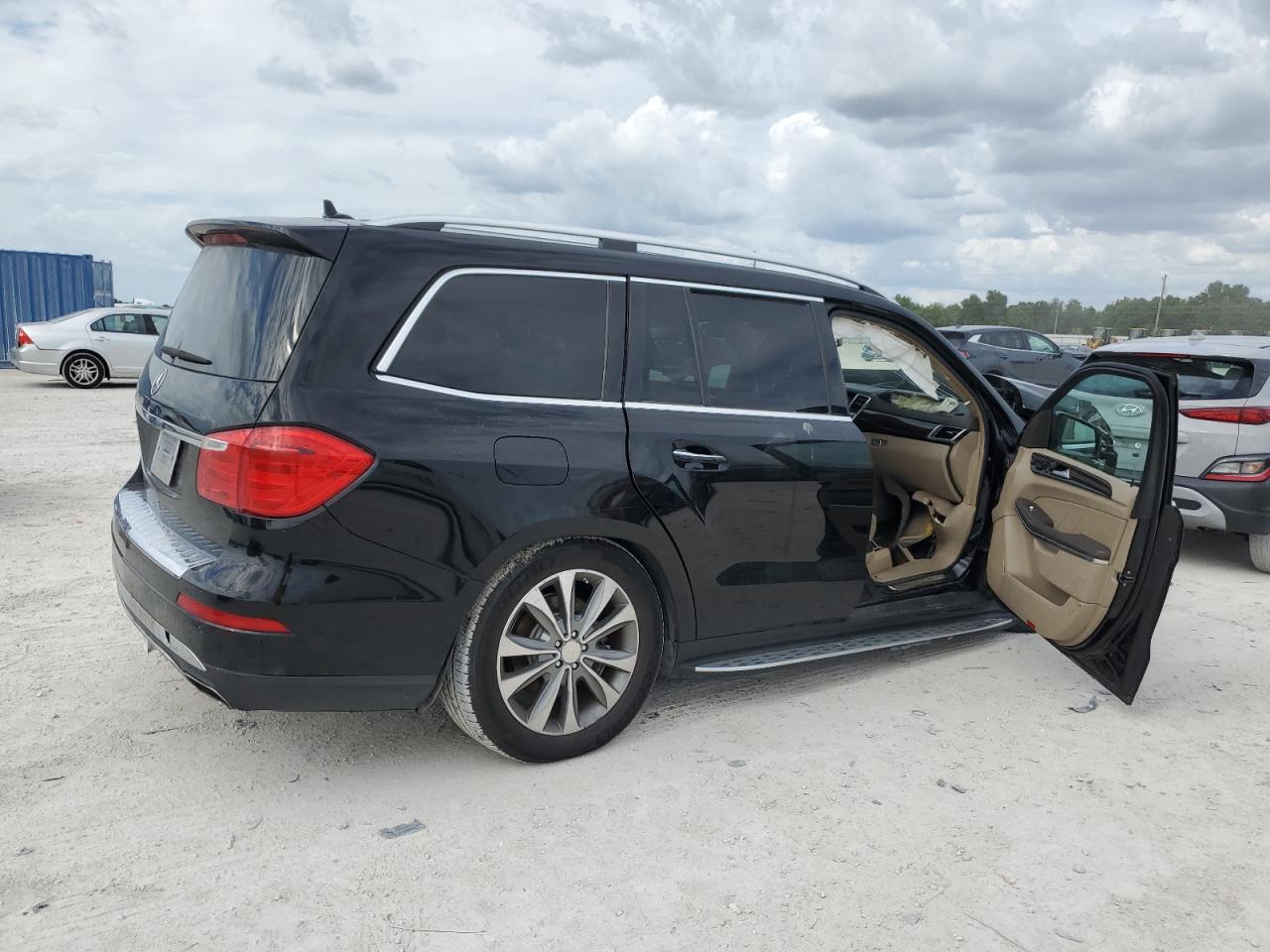 Photo 2 VIN: 4JGDF7CE2DA240758 - MERCEDES-BENZ GL-KLASSE 