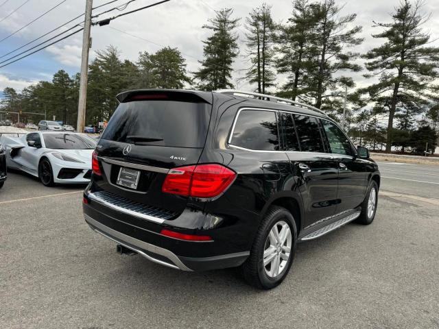 Photo 2 VIN: 4JGDF7CE2DA255194 - MERCEDES-BENZ GL-CLASS 