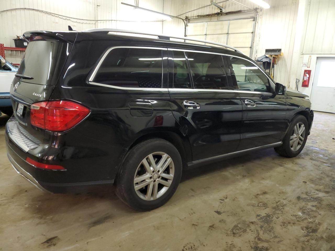 Photo 2 VIN: 4JGDF7CE4DA205817 - MERCEDES-BENZ GL-KLASSE 