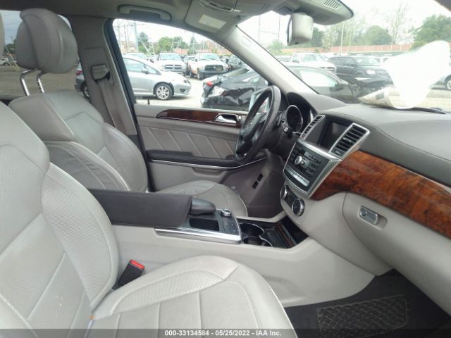 Photo 4 VIN: 4JGDF7CE6DA220979 - MERCEDES-BENZ GL-CLASS 