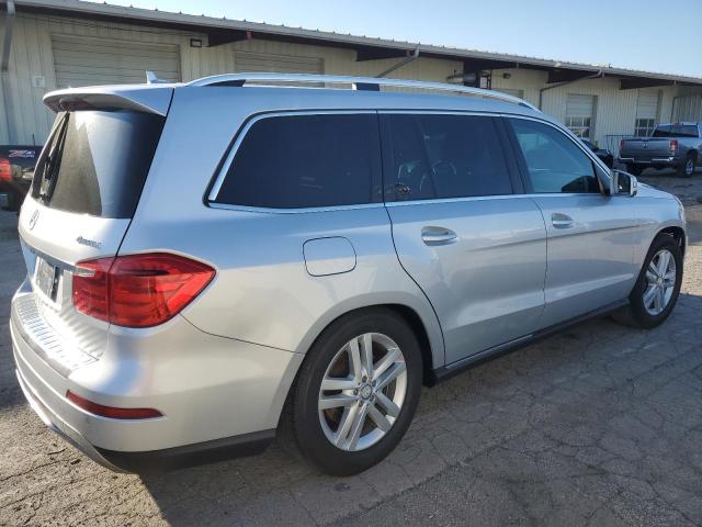 Photo 2 VIN: 4JGDF7CE8DA232910 - MERCEDES-BENZ GL-CLASS 