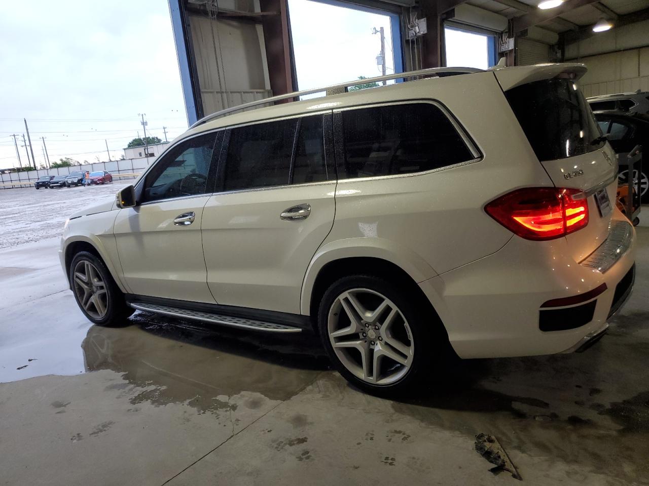 Photo 1 VIN: 4JGDF7DE1FA555665 - MERCEDES-BENZ GL-KLASSE 