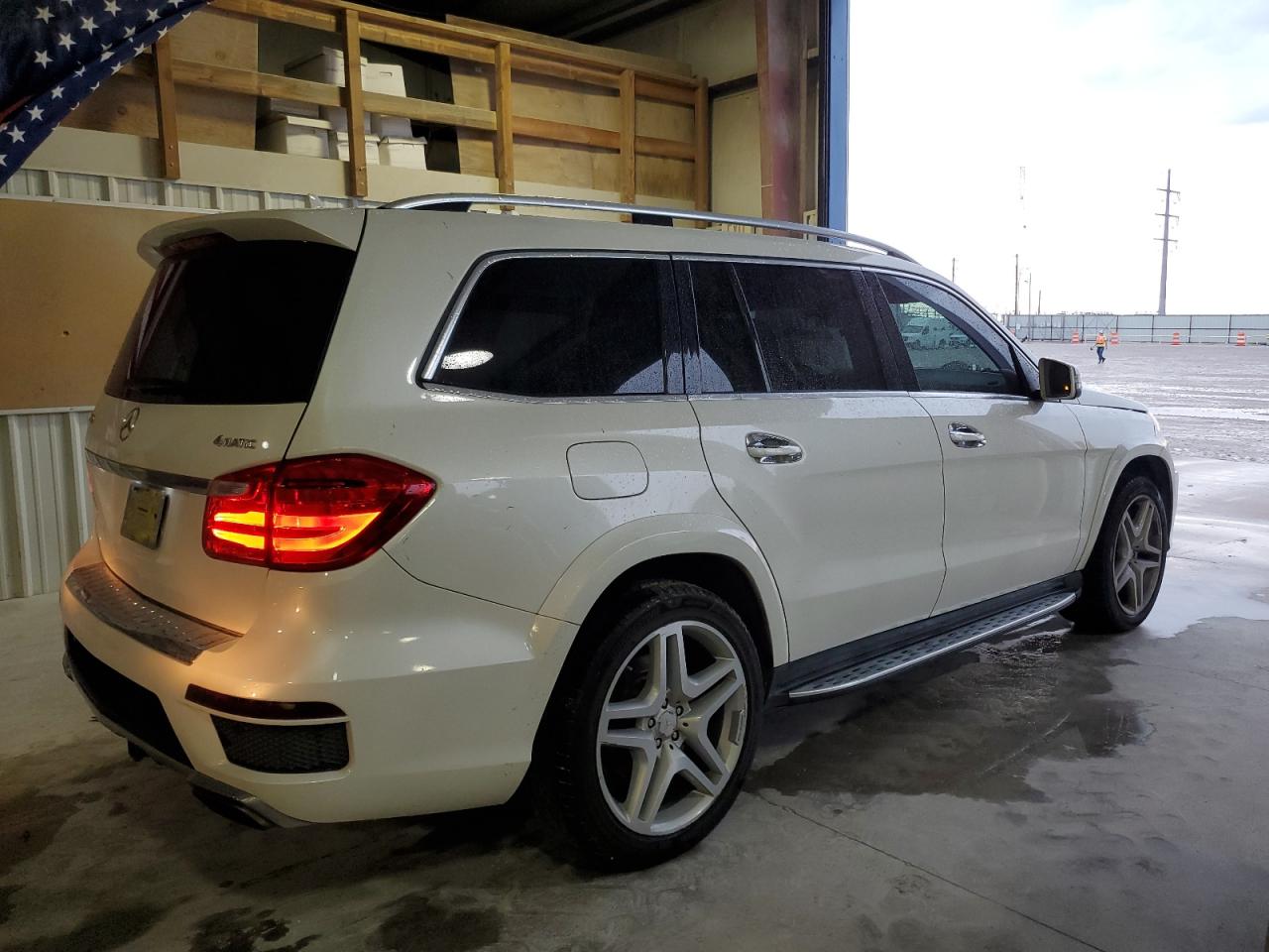 Photo 2 VIN: 4JGDF7DE1FA555665 - MERCEDES-BENZ GL-KLASSE 