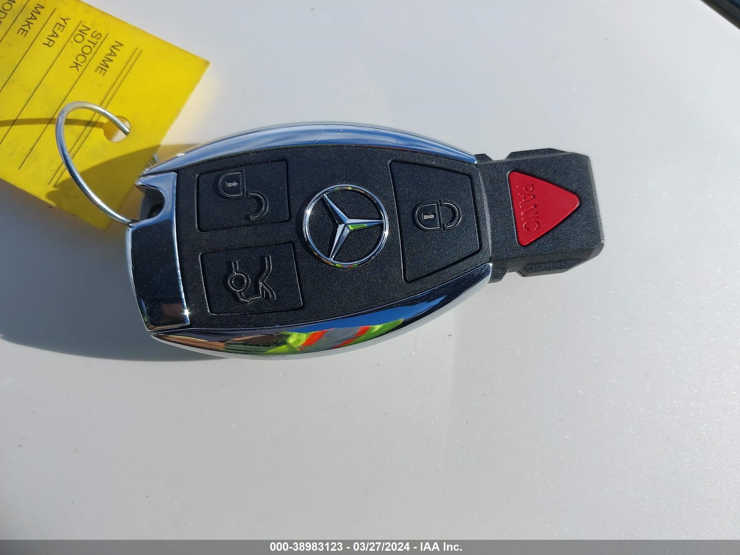 Photo 10 VIN: 4JGDF7DE1FA570988 - MERCEDES-BENZ NULL 