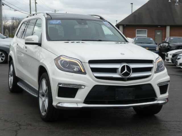 Photo 2 VIN: 4JGDF7DE2EA311716 - MERCEDES-BENZ GL-CLASS 