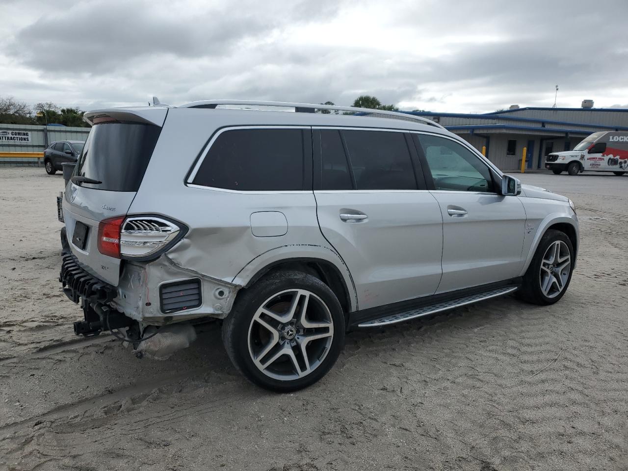 Photo 2 VIN: 4JGDF7DE4JB122361 - MERCEDES-BENZ GLS-KLASSE 