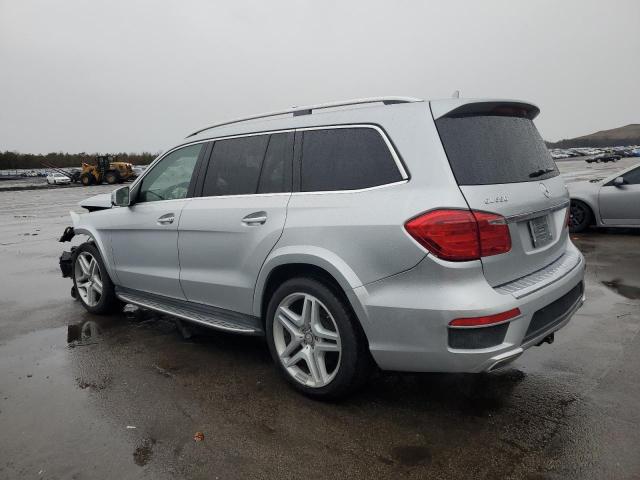 Photo 1 VIN: 4JGDF7DE6DA233620 - MERCEDES-BENZ GL 550 4MA 