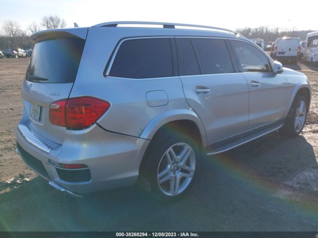 Photo 3 VIN: 4JGDF7DE7DA208404 - MERCEDES-BENZ GL 550 